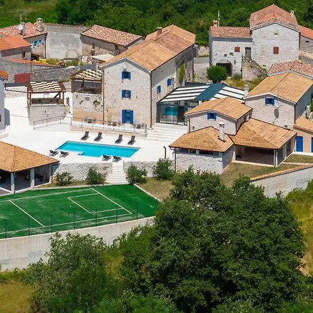 Sarini Dvori By Guide Villa