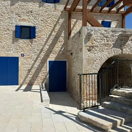 Villa Sarini Dvori By Guide *
